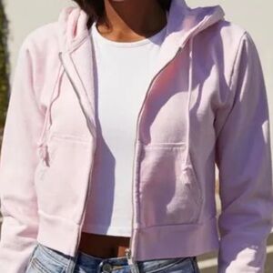 Brandy Melville cropped baby pink hoodie, christy style but cropped